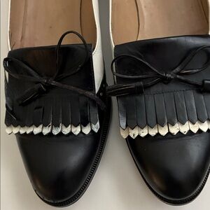 Salvatore Ferragamo Spectator Fine Quality Leather Flats